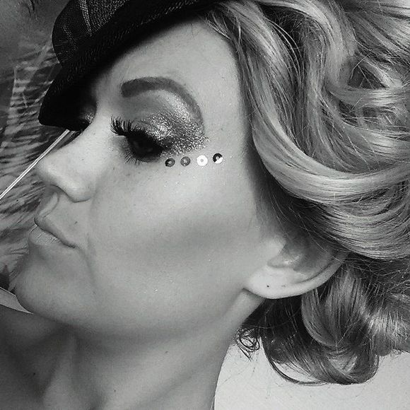 Meet your Posher, Kalli - Picture 1 of 1